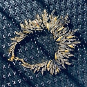 Fashion sparkling elegant necklace